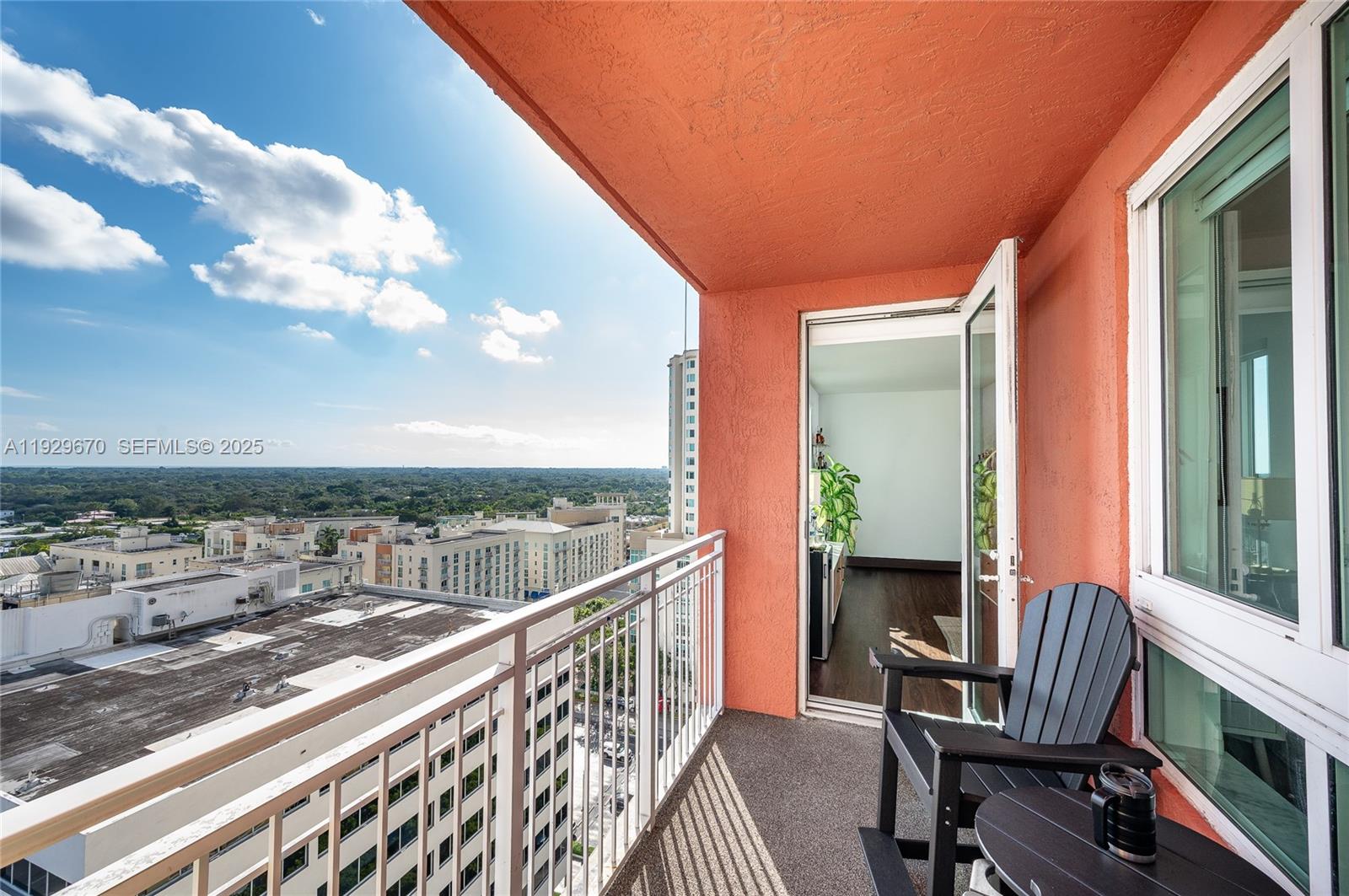 TOSCANO CONDO - Residential