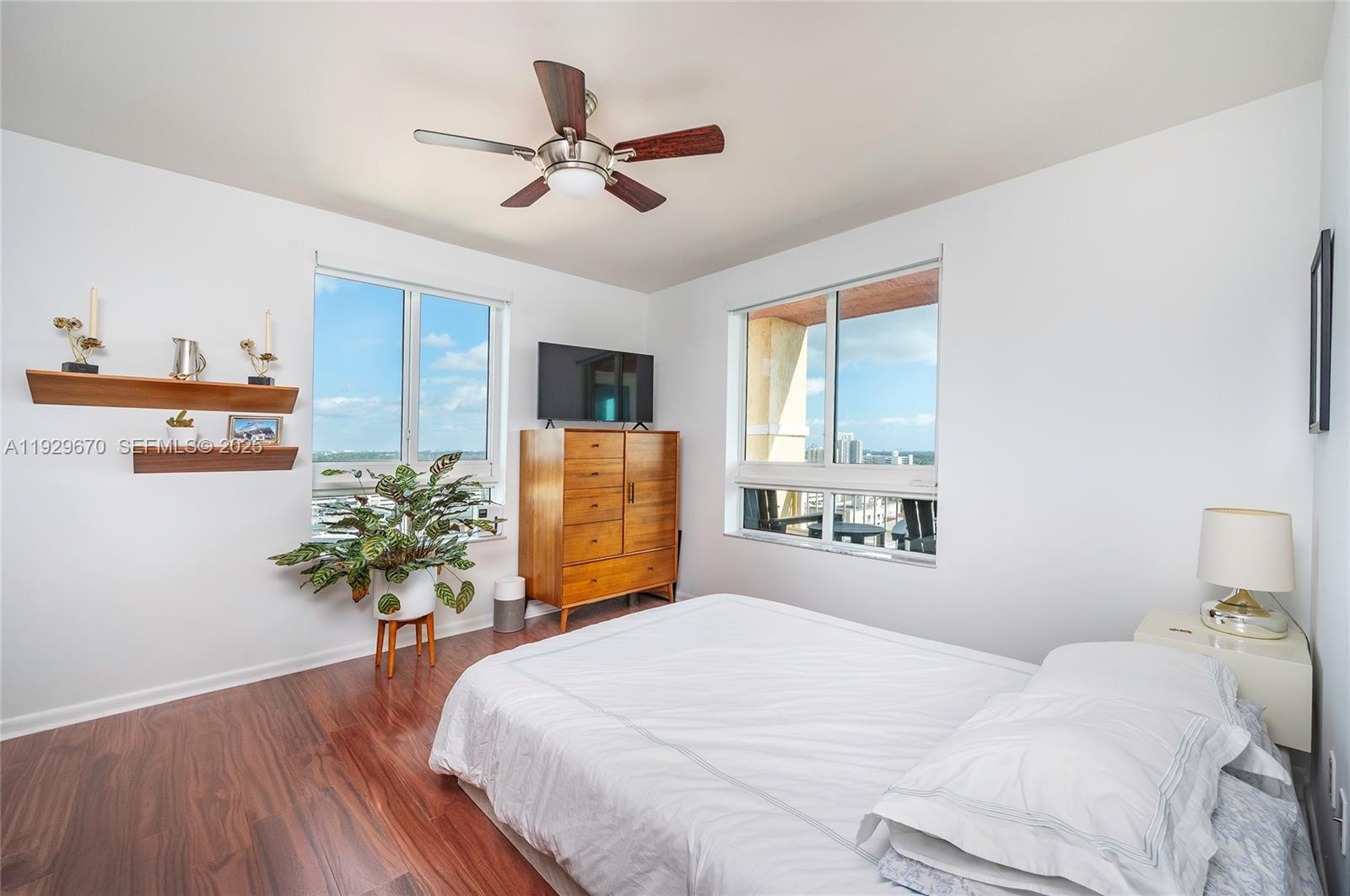 TOSCANO CONDO - Residential