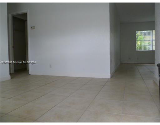 TOWNHOMES OF PLANTATION - Residential Lease