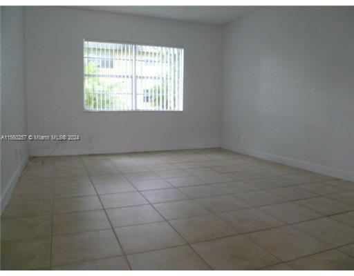 TOWNHOMES OF PLANTATION - Residential Lease