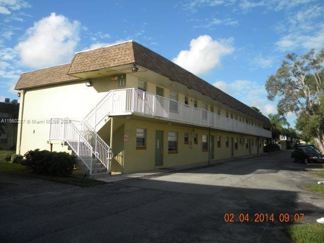 TOWNHOMES OF PLANTATION - Residential Lease