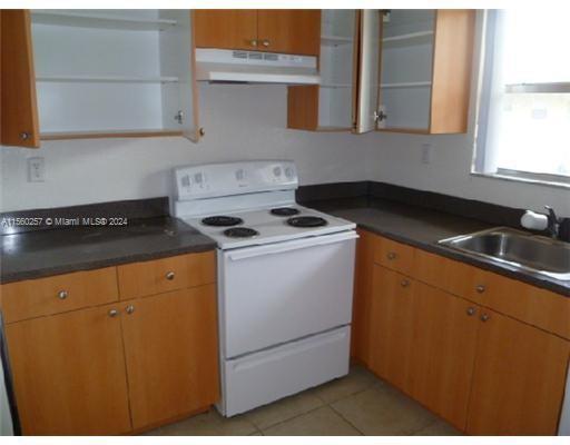 TOWNHOMES OF PLANTATION - Residential Lease