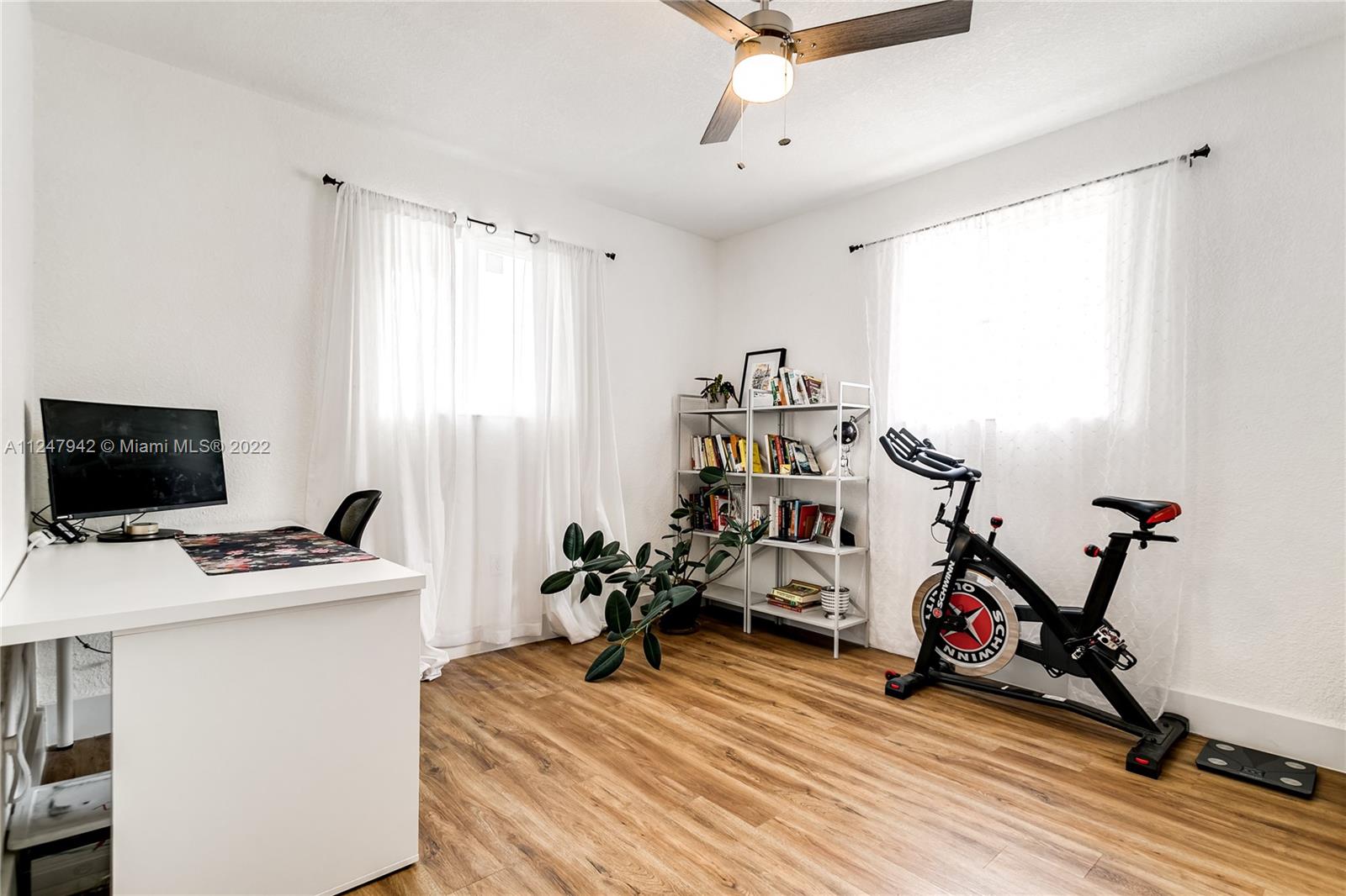 CRESTWOOD - Residential