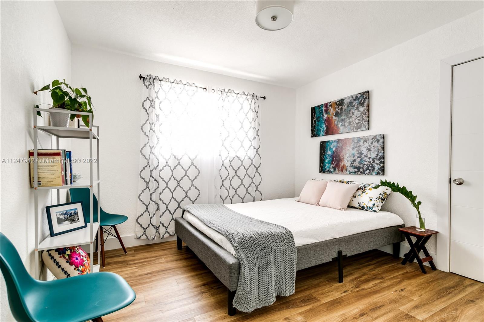 CRESTWOOD - Residential