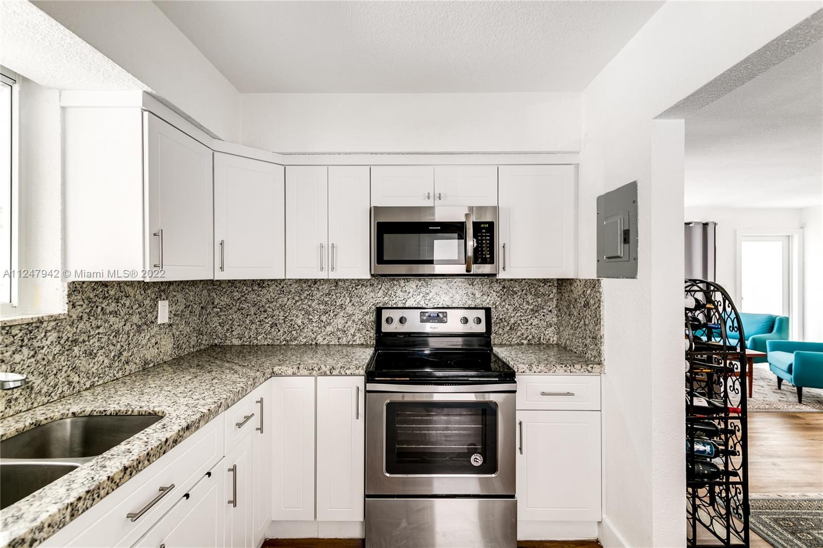 CRESTWOOD - Residential