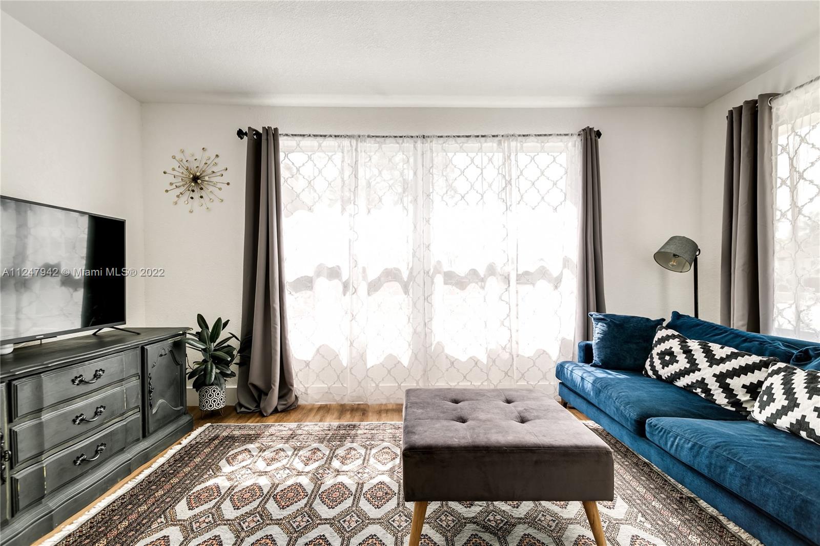 CRESTWOOD - Residential