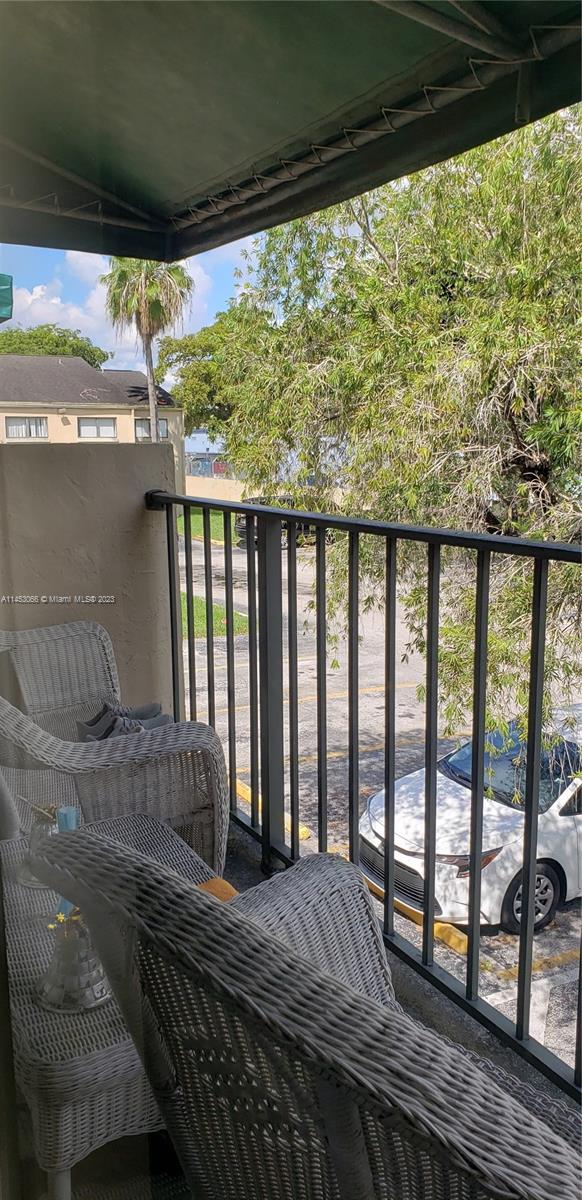 MAGNOLIA LANE CONDO - Residential