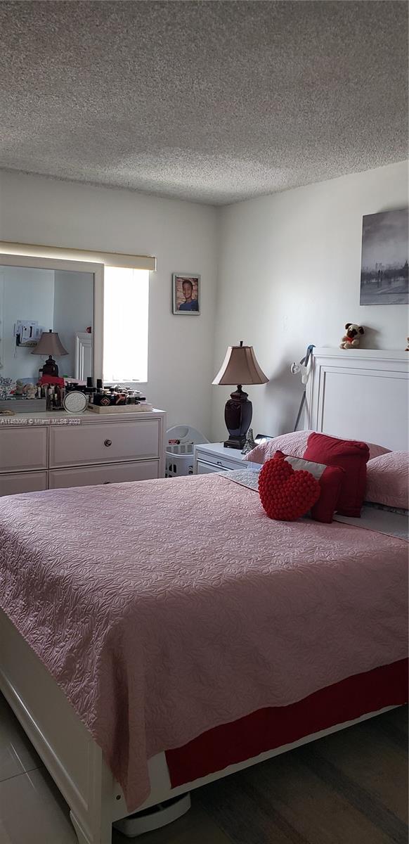 MAGNOLIA LANE CONDO - Residential