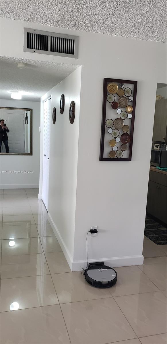 MAGNOLIA LANE CONDO - Residential