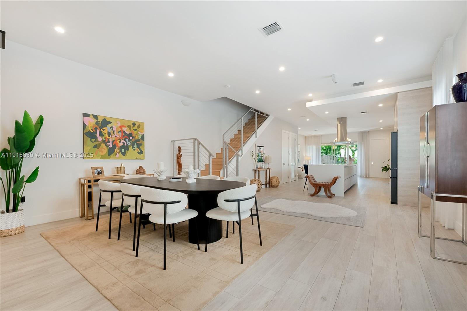 THE ROADS TOWNHOMES CONDO - Residential