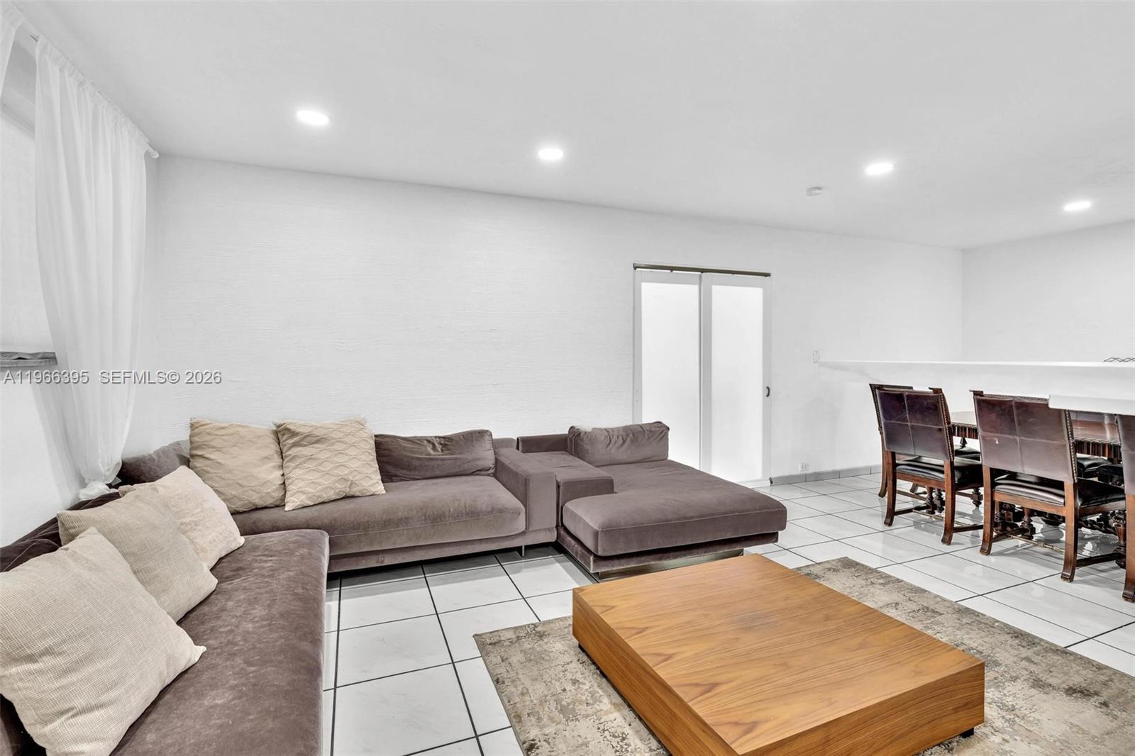 ALTOS DEL MAR NO 6 - Residential