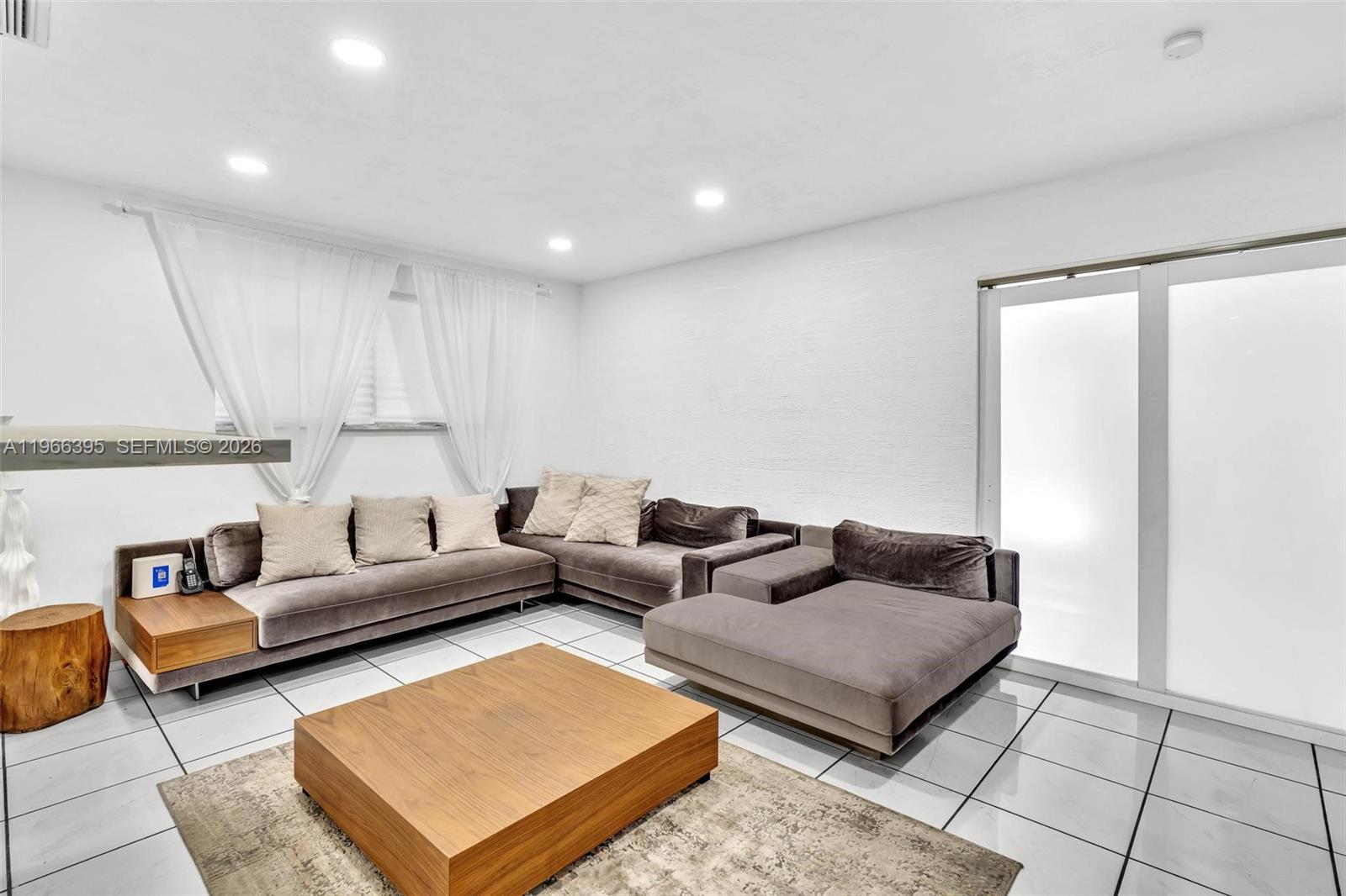 ALTOS DEL MAR NO 6 - Residential