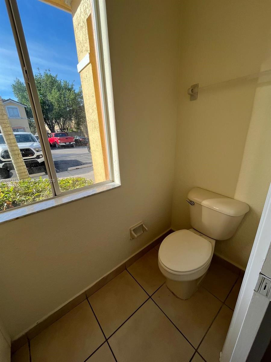 SHOMA TOWNHOMES AT KEYSCO - Residential Lease