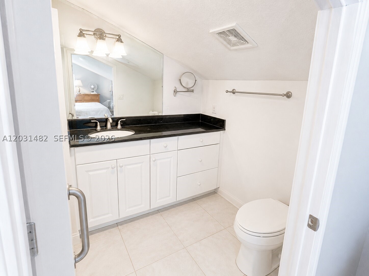 BREAKERS LANDING - Residential Lease