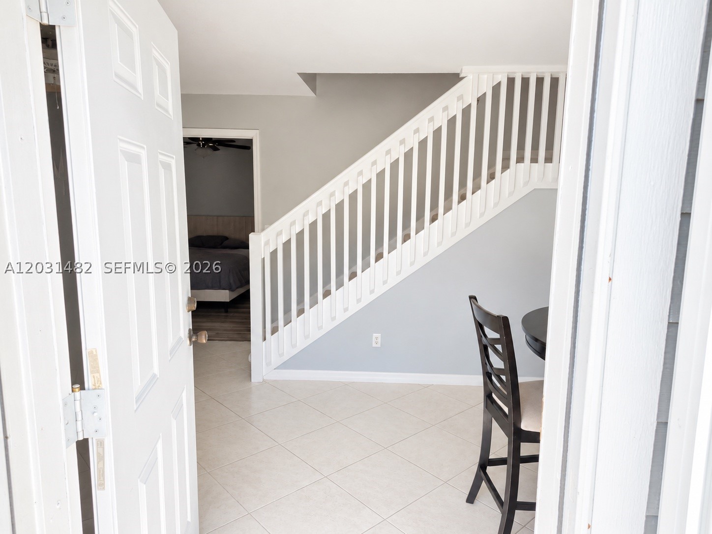 BREAKERS LANDING - Residential Lease