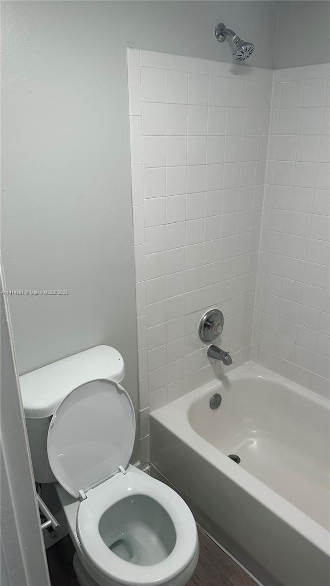 CLEAR LAKE CLUB CONDO - Residential Lease