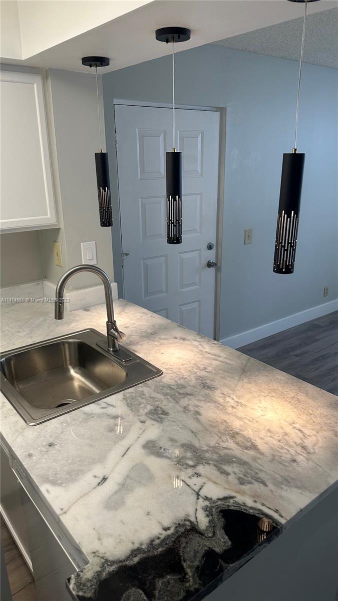 CLEAR LAKE CLUB CONDO - Residential Lease