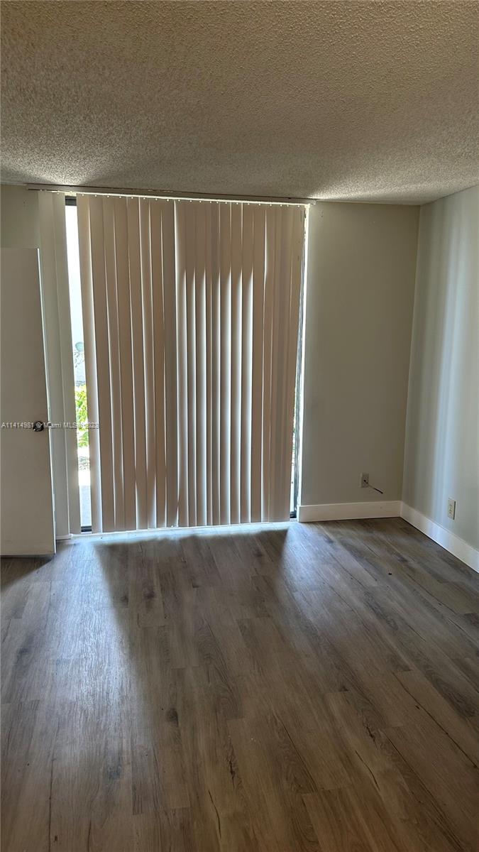 CLEAR LAKE CLUB CONDO - Residential Lease