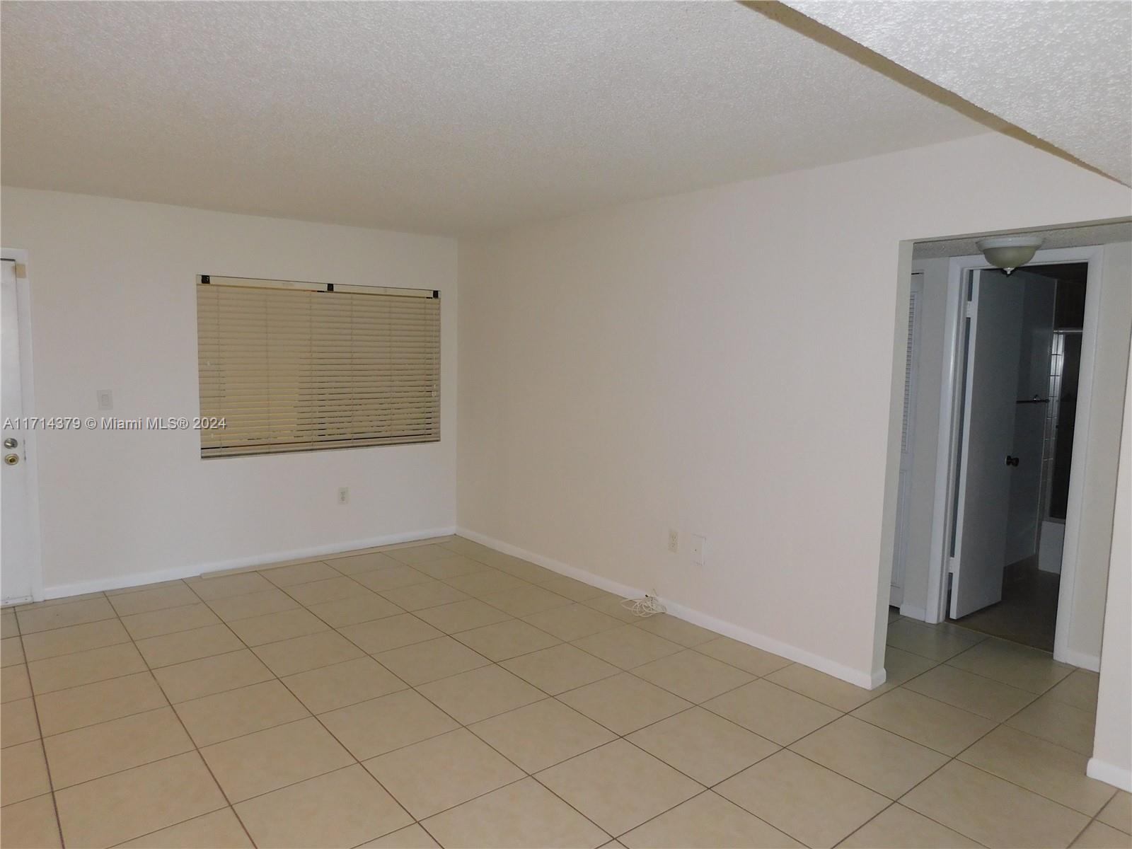 THE HORIZONS CONDO #4 - Residential Lease