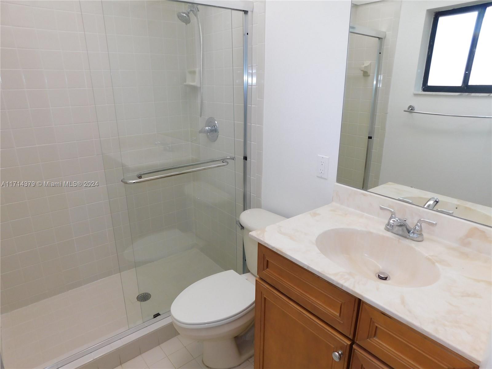 THE HORIZONS CONDO #4 - Residential Lease