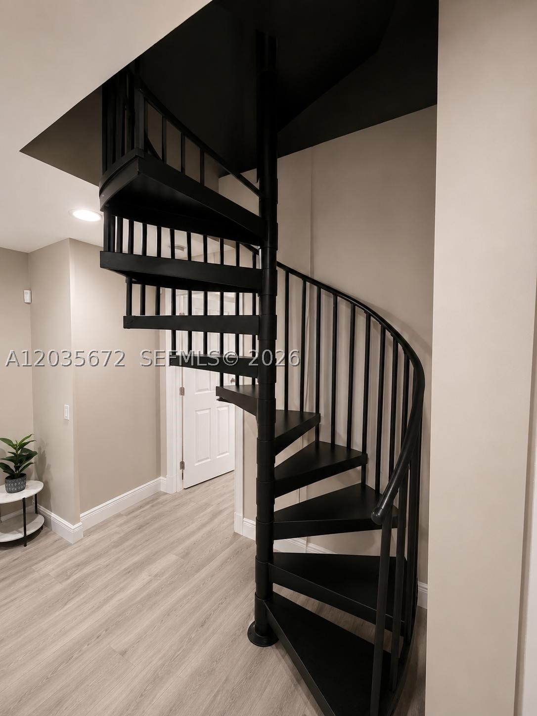 OAKLAND PARK SECOND ADD - Residential Lease