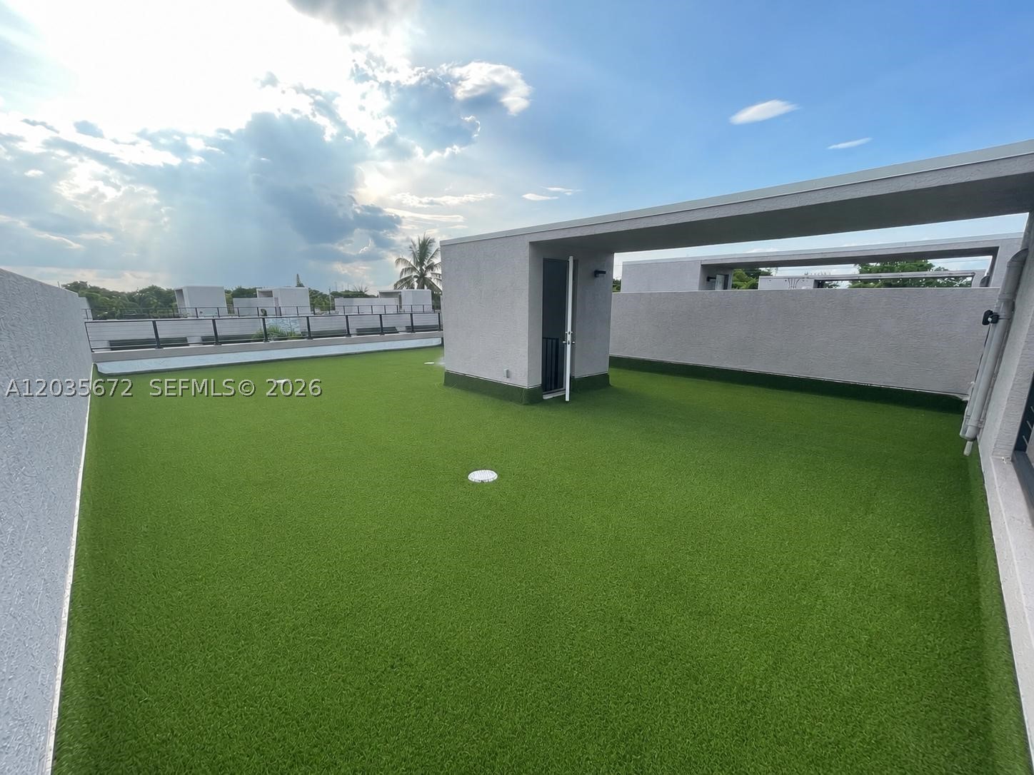 OAKLAND PARK SECOND ADD - Residential Lease