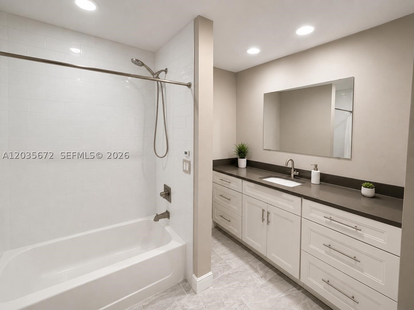 OAKLAND PARK SECOND ADD - Residential Lease