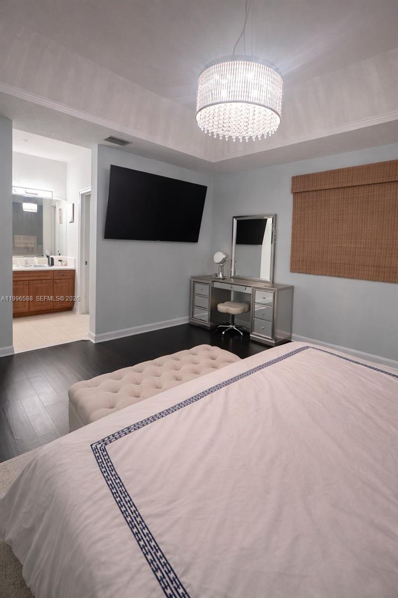 KENDALL VILLAGE TOWNVILLA - Residential
