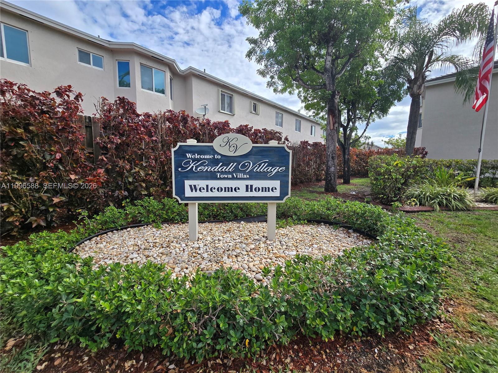 KENDALL VILLAGE TOWNVILLA - Residential