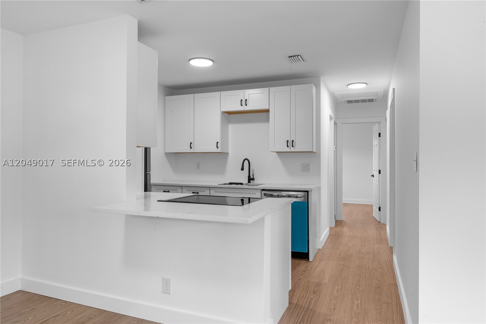 SUNLAND GARDENS - Residential