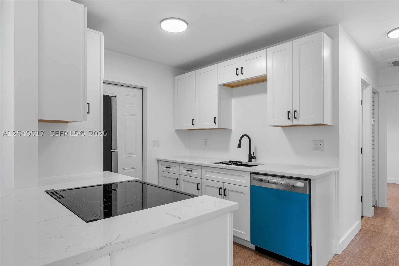 SUNLAND GARDENS - Residential