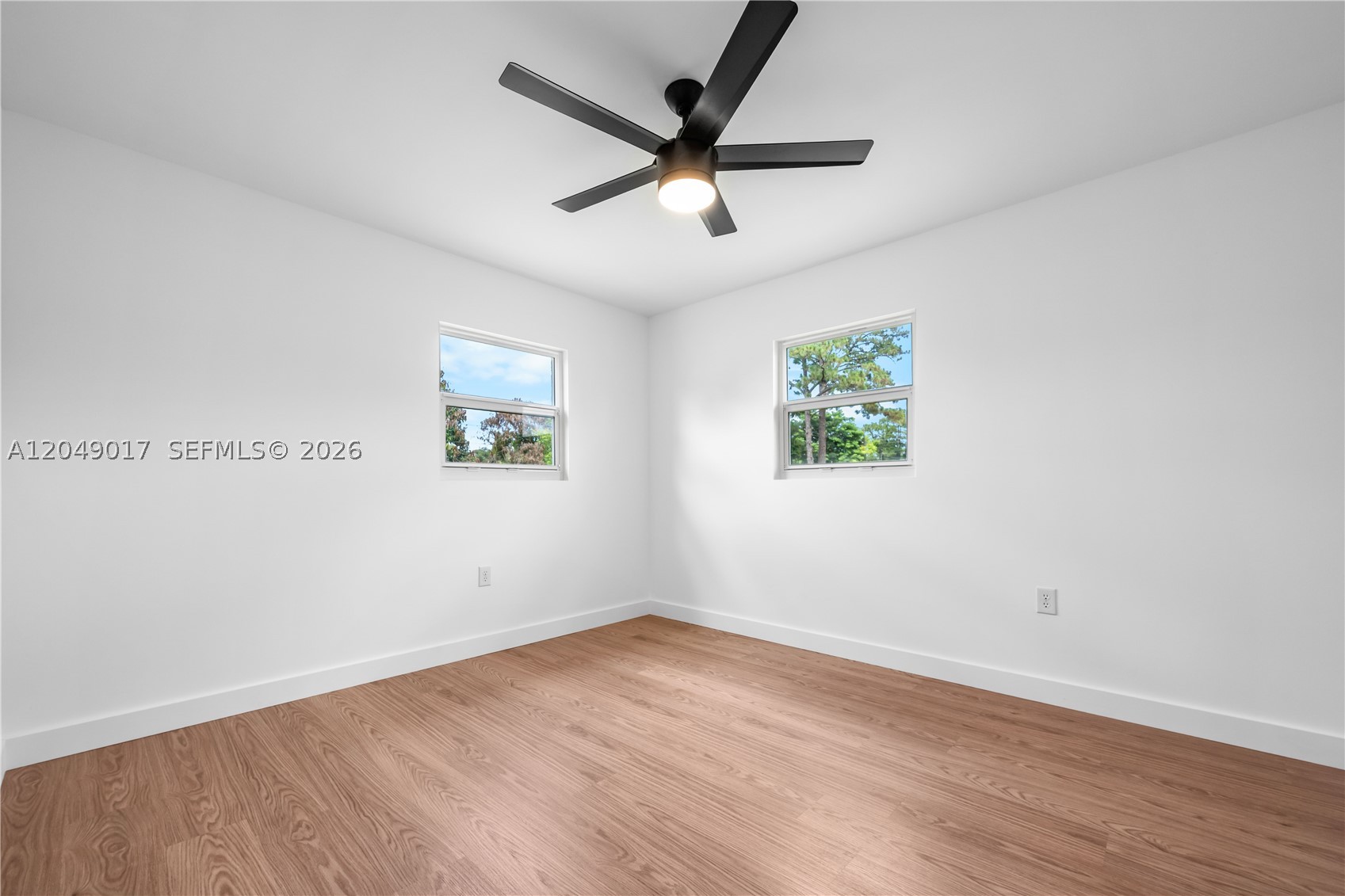 SUNLAND GARDENS - Residential
