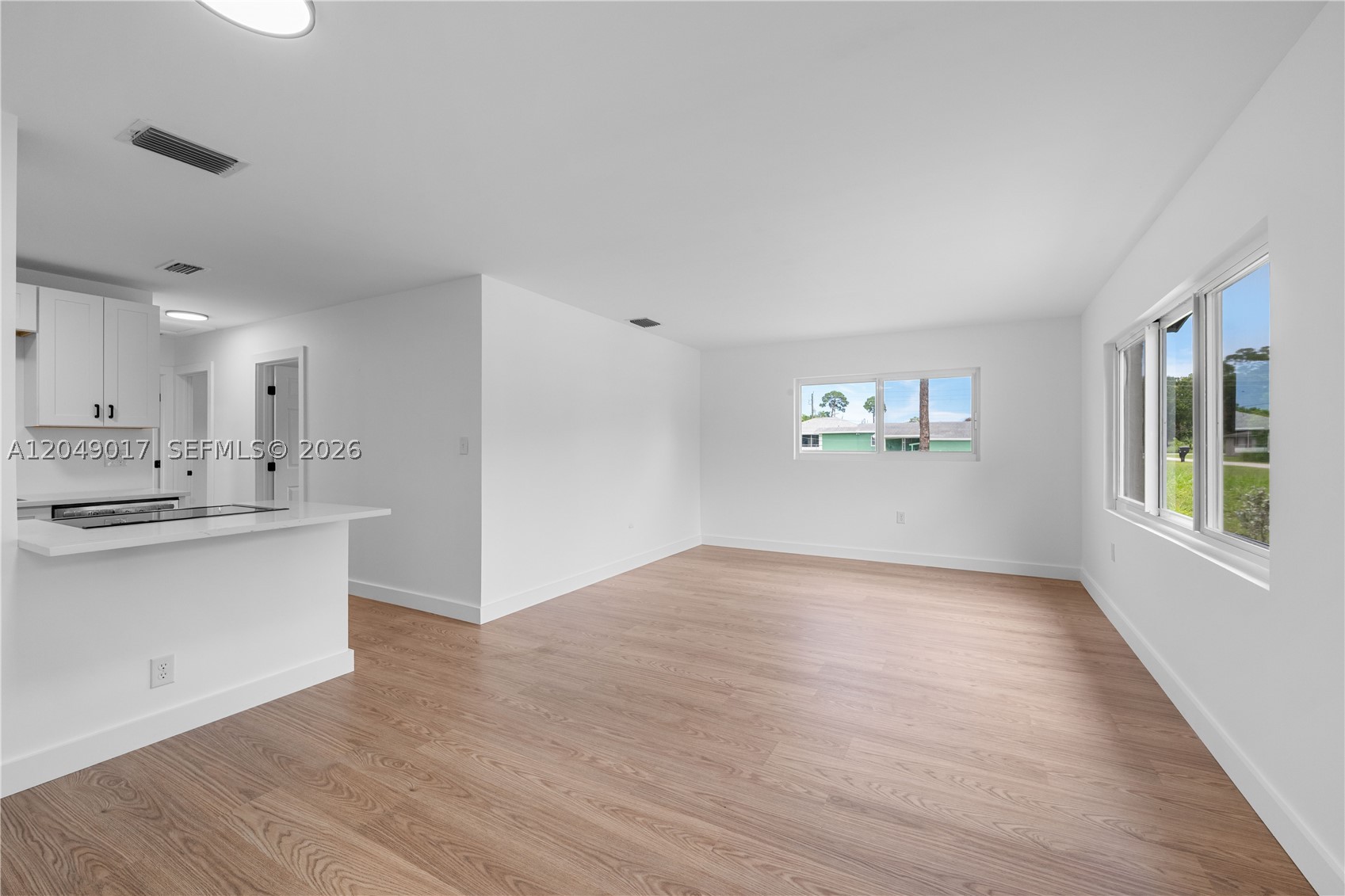 SUNLAND GARDENS - Residential