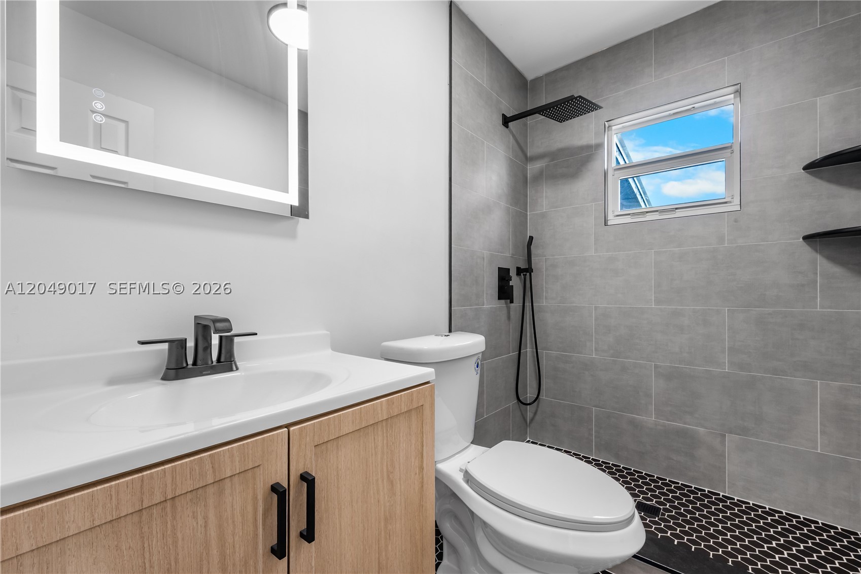 SUNLAND GARDENS - Residential