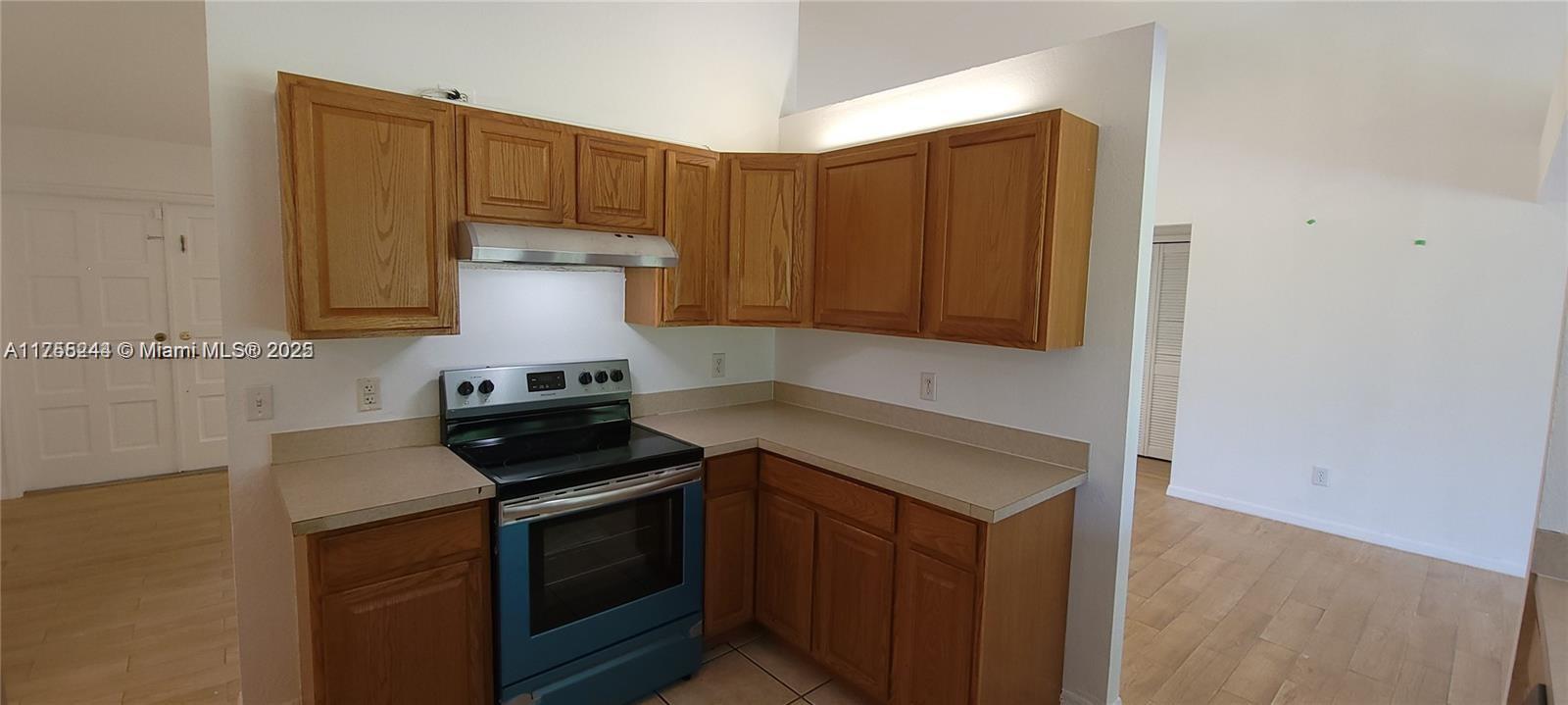 PORT ST LUCIE SECTION 30 - Residential Lease