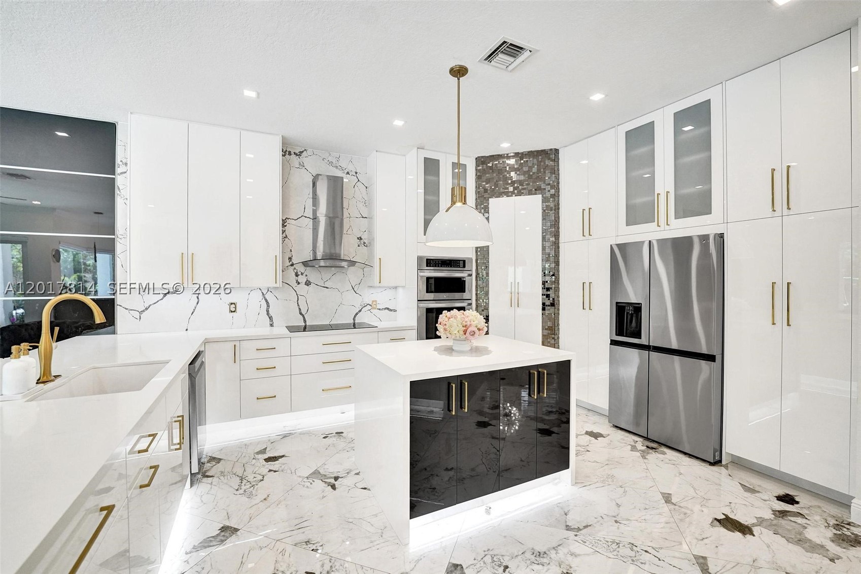 SUNSET LAKES PLAT TWO - Residential