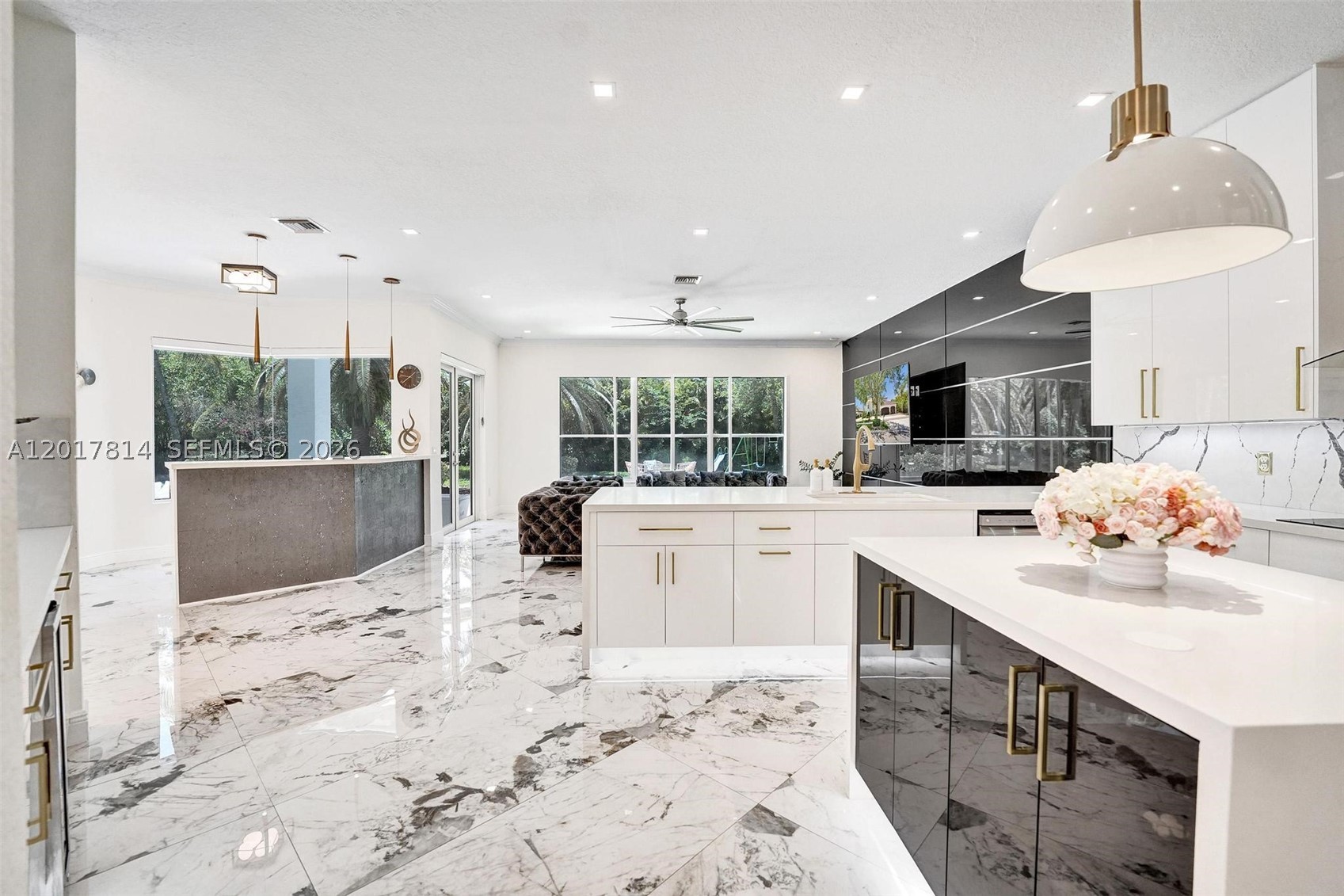 SUNSET LAKES PLAT TWO - Residential