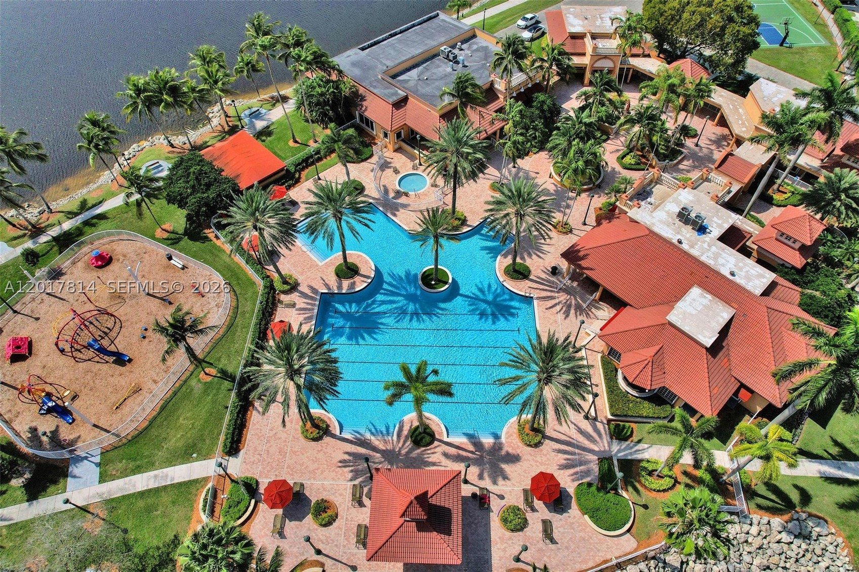 SUNSET LAKES PLAT TWO - Residential