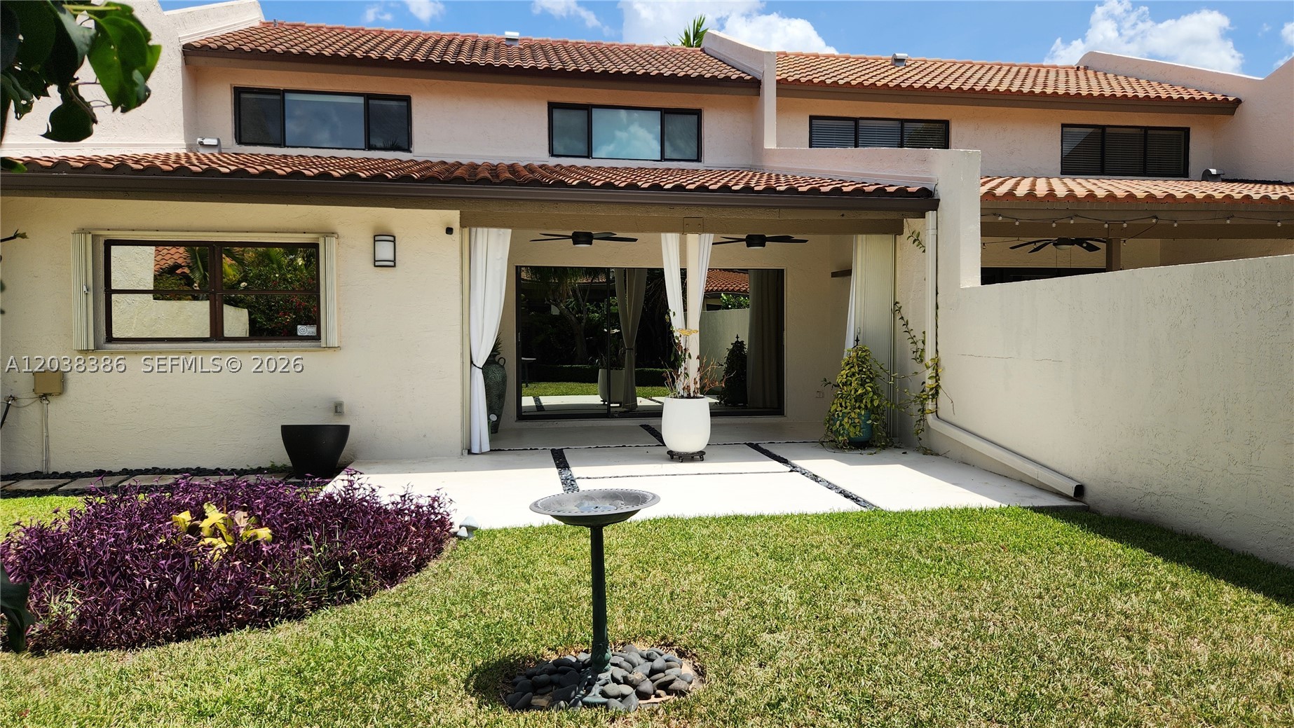 KINGS COURT WEST - Residential Lease