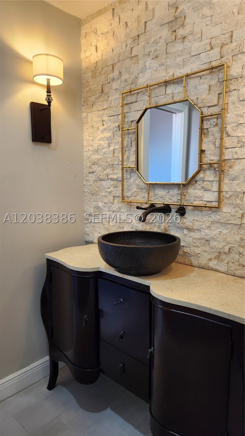 KINGS COURT WEST - Residential Lease