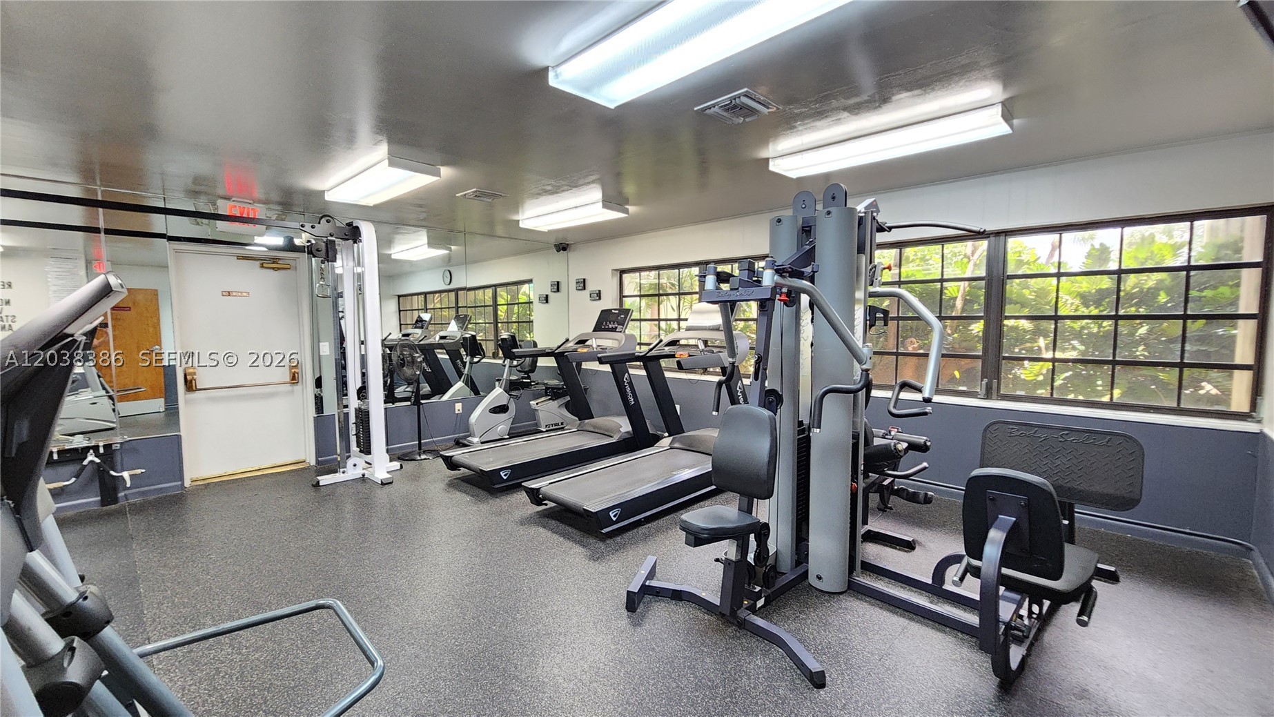 KINGS COURT WEST - Residential Lease