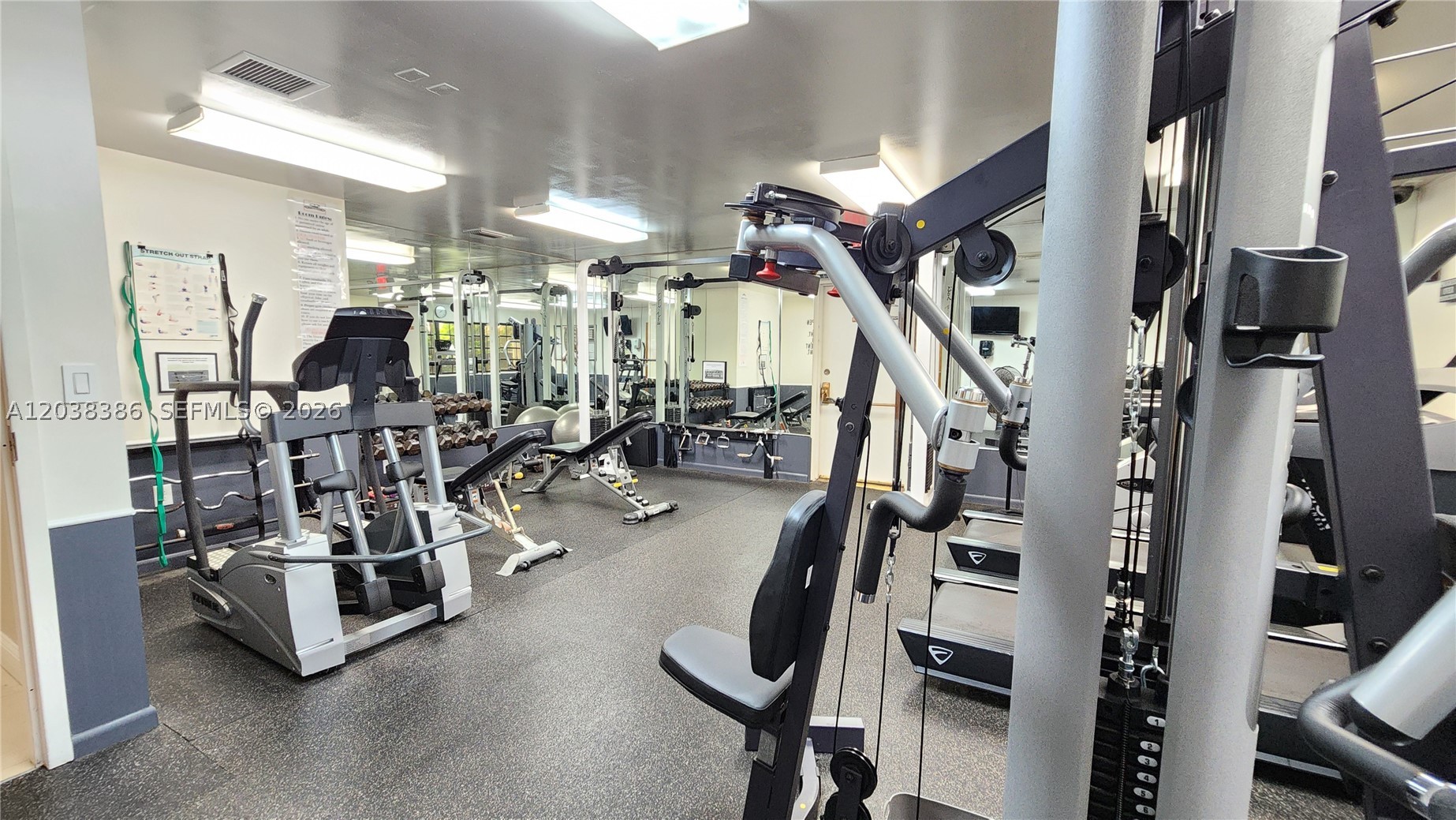 KINGS COURT WEST - Residential Lease