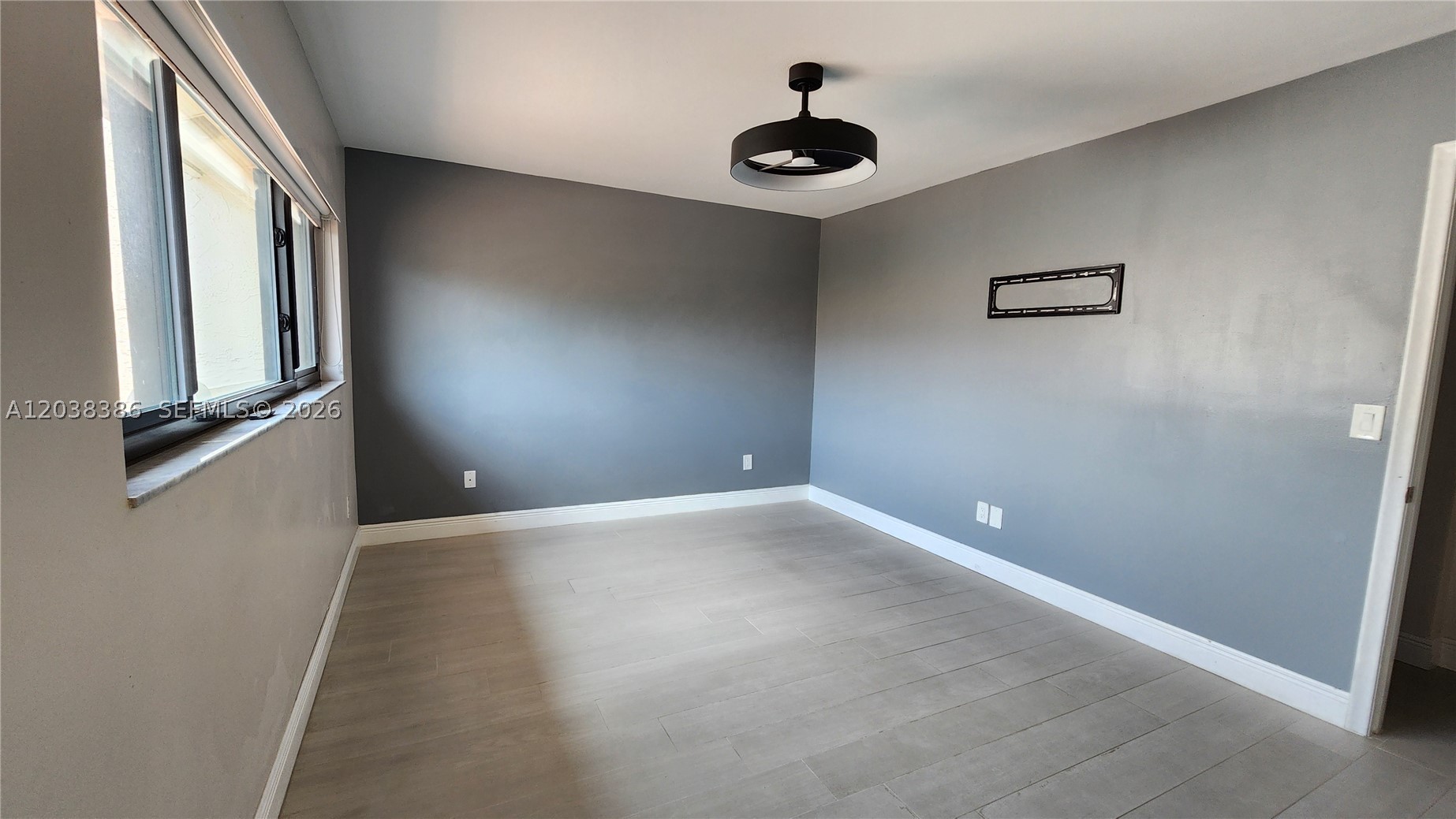KINGS COURT WEST - Residential Lease