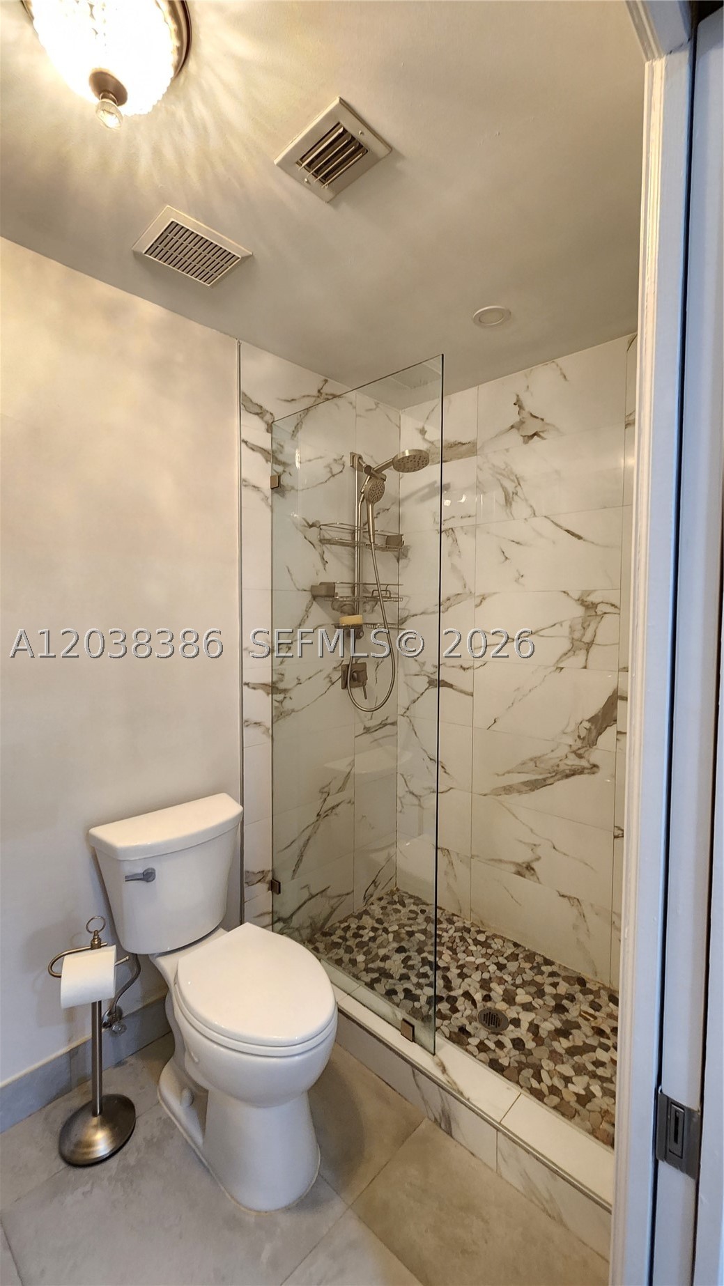 KINGS COURT WEST - Residential Lease