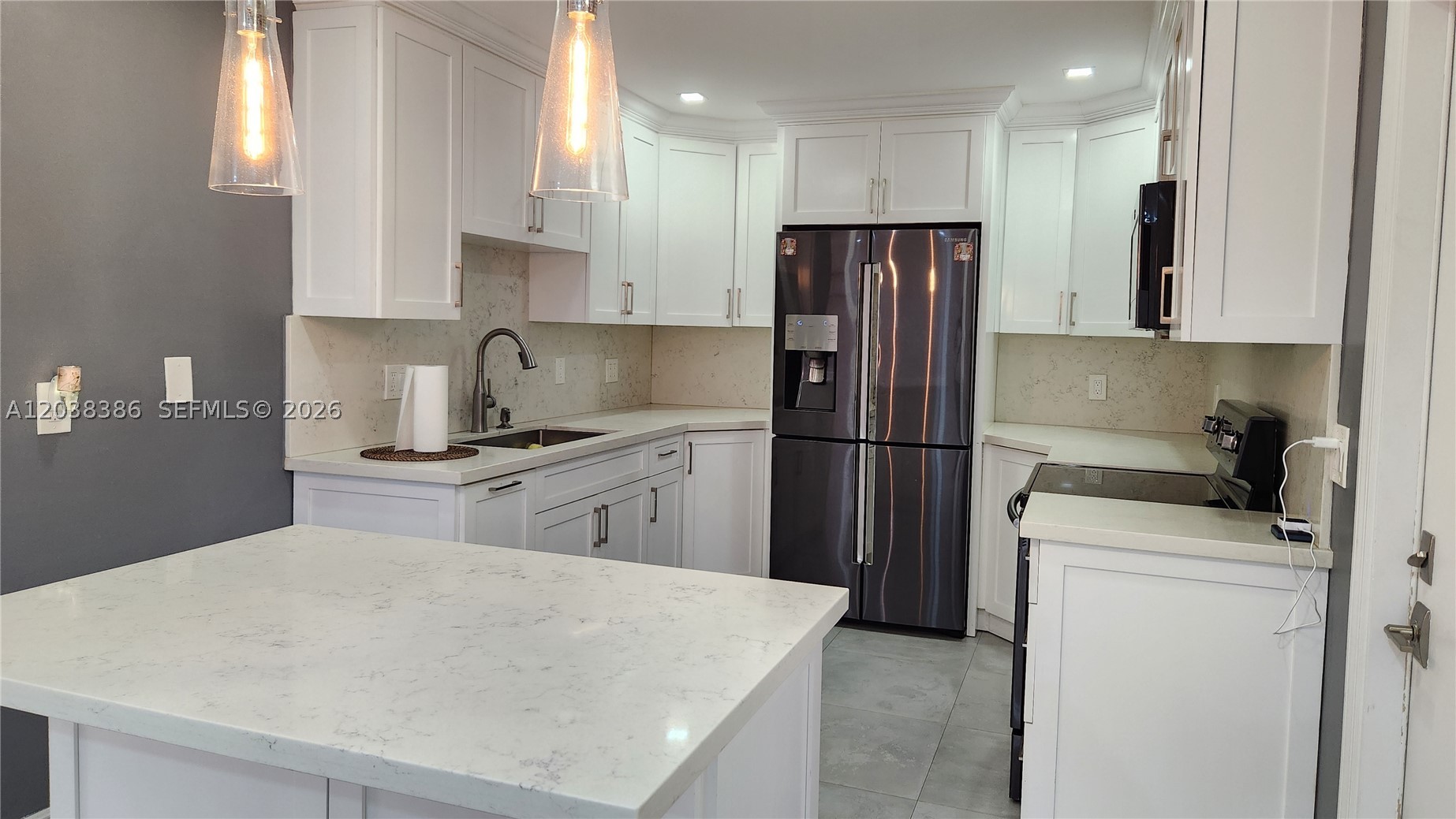KINGS COURT WEST - Residential Lease