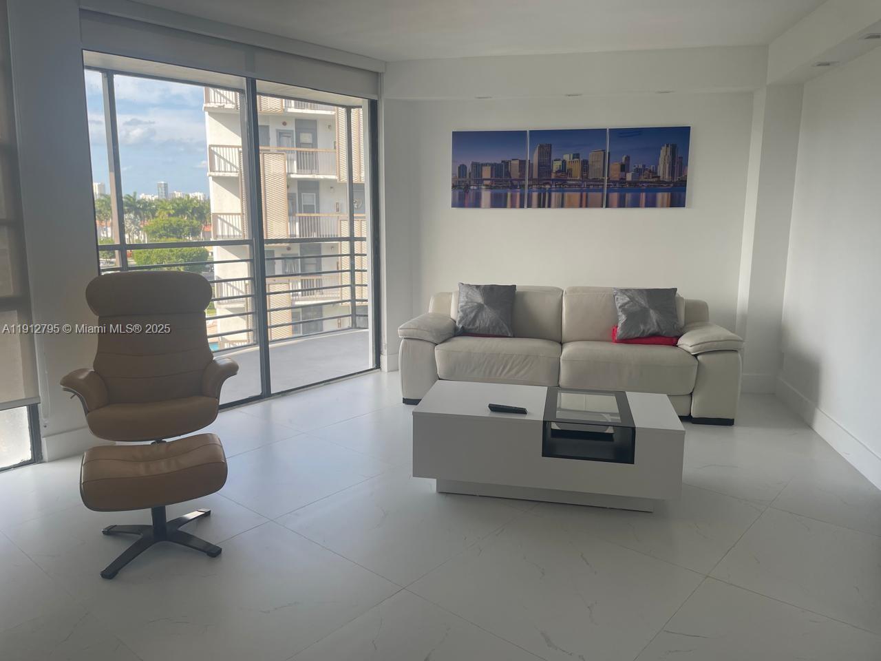 BISCAYA IV CONDO - Residential