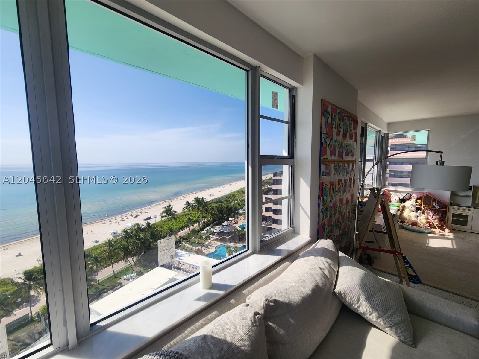 IMPERIAL HOUSE CONDO - Residential