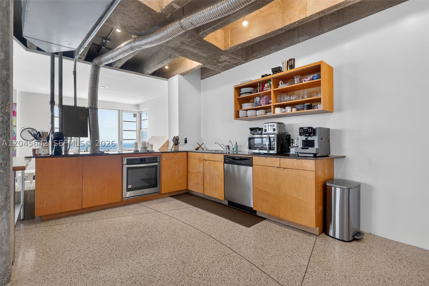 IMPERIAL HOUSE CONDO - Residential