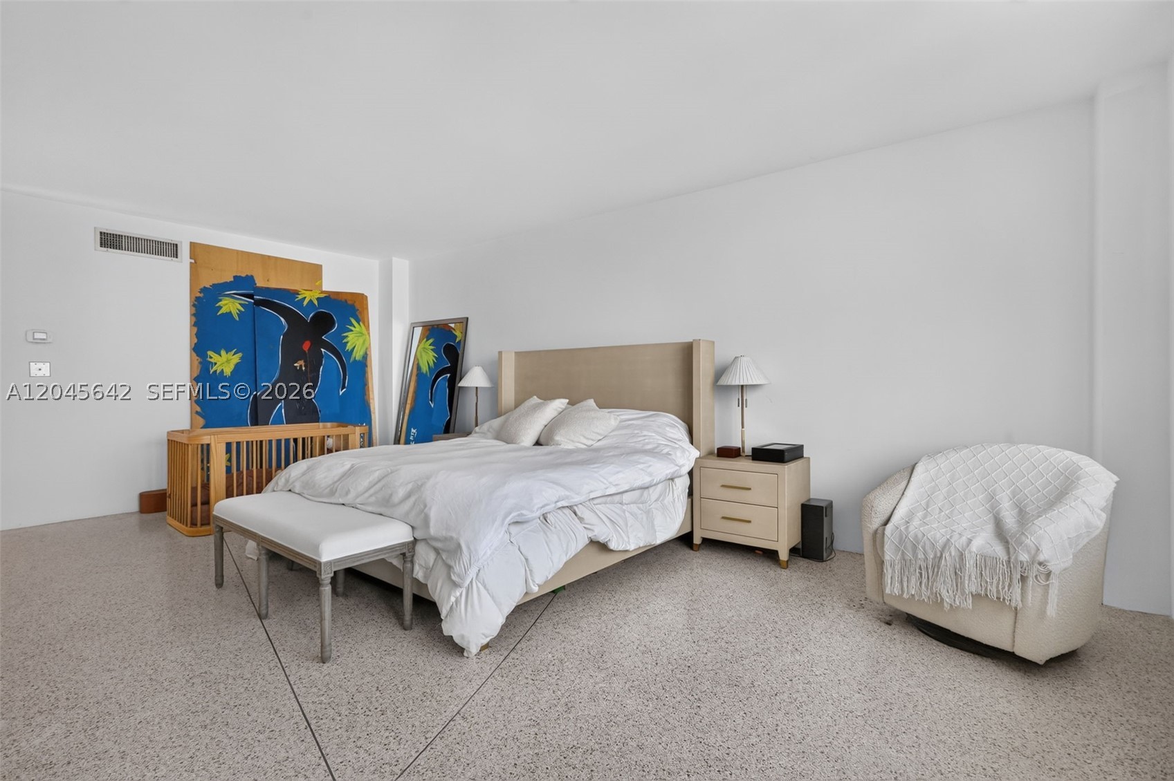 IMPERIAL HOUSE CONDO - Residential
