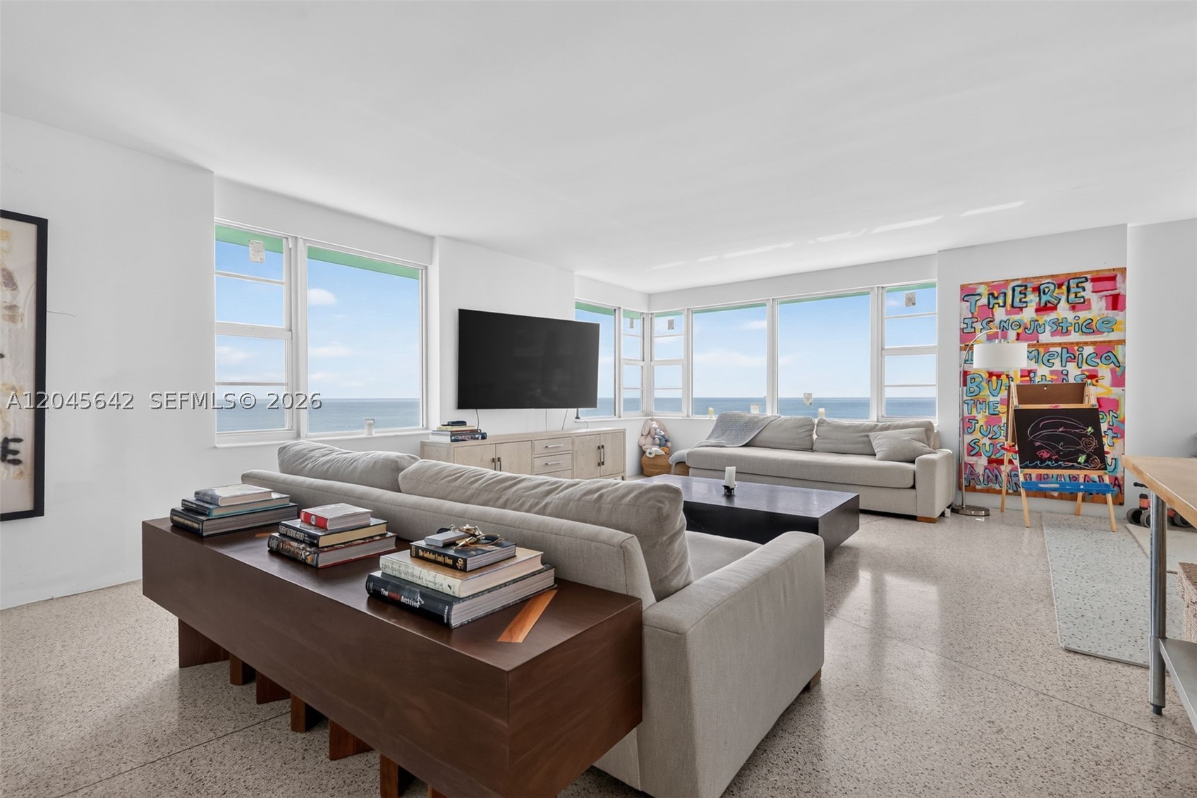 IMPERIAL HOUSE CONDO - Residential